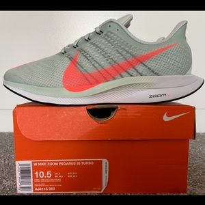 NEW Women’s Nike Zoom Pegasus 35 Turbo. Size 10.5